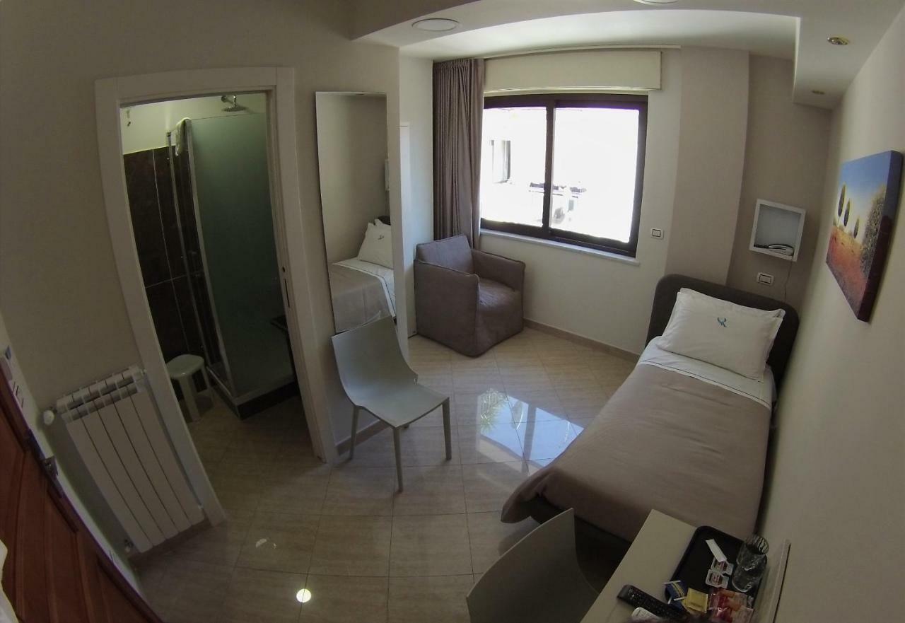 Sonevi Rooms Неаполь Екстер'єр фото